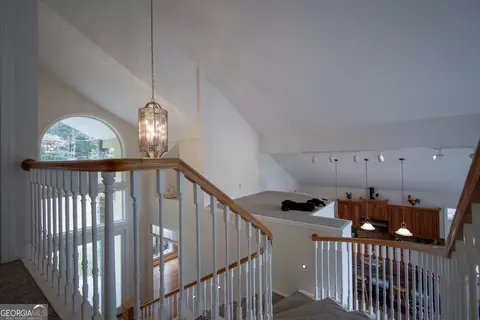Entry Way - Undisclosed, Murphy, NC 28906 photo 6 of 9