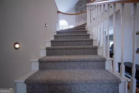 Entry Way - Undisclosed, Murphy, NC 28906 photo 4 of 9