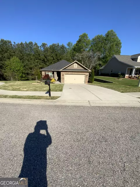 832 Hidden Hollow Cir, Commerce, GA 30529