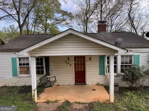 699 NW Hillcrest Dr, Gainesville, GA 30501