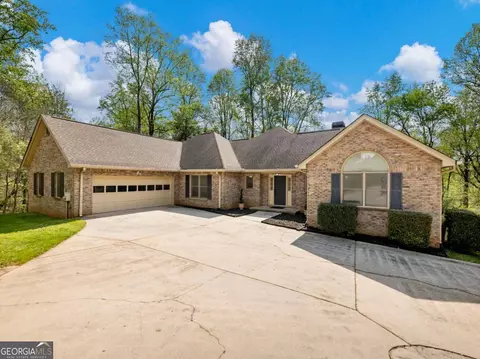 2982 Rivercrest Dr, Gainesville, GA 30507 photo 2