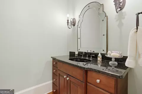 Bath - 750 Tramore Pl, Milton, GA 30004 photo 5 of 10
