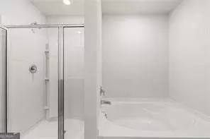 Bath - 12050 Conrad Cir, Hampton, GA 30228 photo 1 of 1
