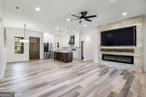 Living - 16 Fullbright Dr SE, Rome, GA 30161 photo 1 of 1