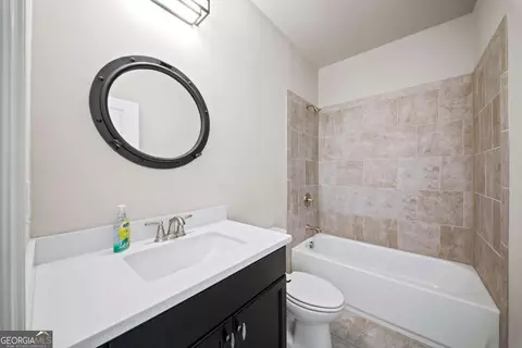 Bath - 11395 Crestview Ter, Suwanee, GA 30024 photo 7 of 7
