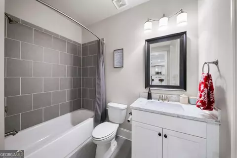 Bath - 11395 Crestview Ter, Suwanee, GA 30024 photo 1 of 7