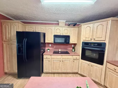 Kitchen - 1301 Floyd Dr, Townsend, GA 31331 photo 2 of 5