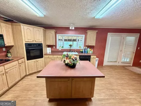 Kitchen - 1301 Floyd Dr, Townsend, GA 31331 photo 4 of 5