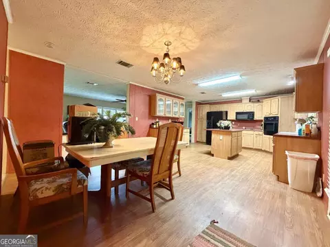 Dining - 1301 Floyd Dr, Townsend, GA 31331 photo 1 of 1