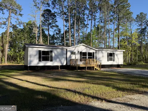 1048 Austin Pl SE, Darien, GA 31305