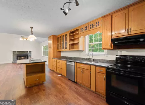 Kitchen - 365 Hillview Rd, Hampton, GA 30228 photo 4 of 4