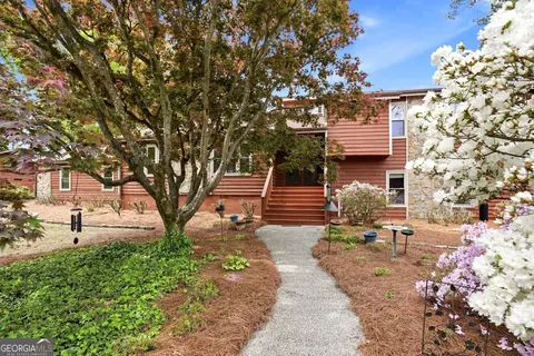 4228 Cove Ct NE, Marietta, GA 30067