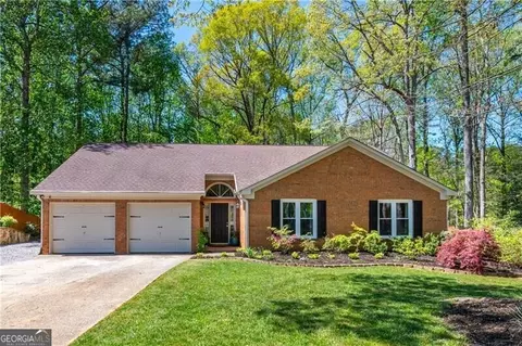192 Wyndham Lakes Ct NW, Dallas, GA 30157