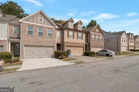 3275 Clear View Dr, Snellville, GA 30078