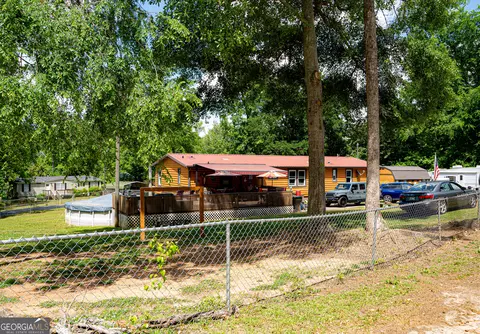 Exterior - 124 Cherokee Dr, Jackson, GA 30233 photo 8 of 10