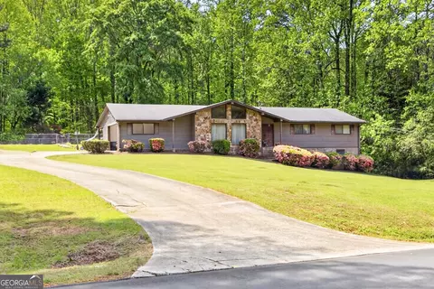 249 Poplar St NW, Lilburn, GA 30047