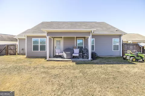 Exterior - 204 Allington Walk, Warner Robins, GA 31088 photo 5 of 6