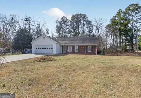 701 Muirfield Dr, Winder, GA 30680