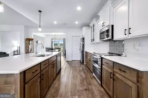 Kitchen - 6984 Old River Rd S, Brooklet, GA 30415 photo 2 of 2