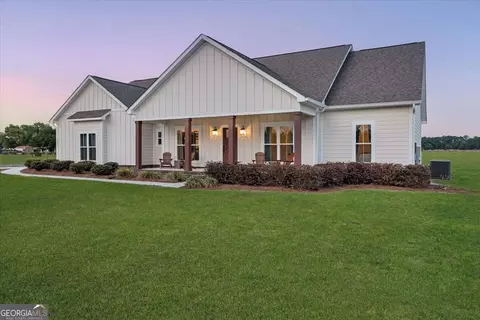 6984 Old River Rd S, Brooklet, GA 30415