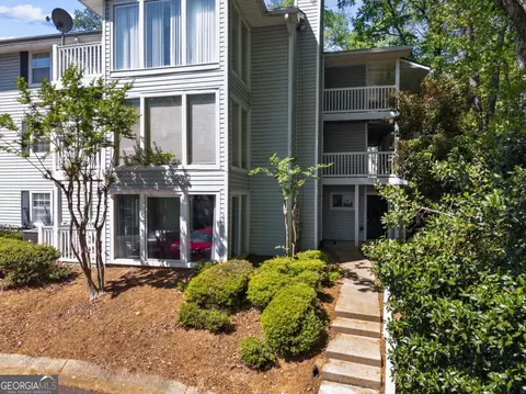 1610 Raleigh Cir SE, Marietta, GA 30067