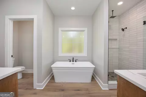 Bath - 230 Mcgee Rd, Pine Mountain, GA 31822 photo 1 of 2