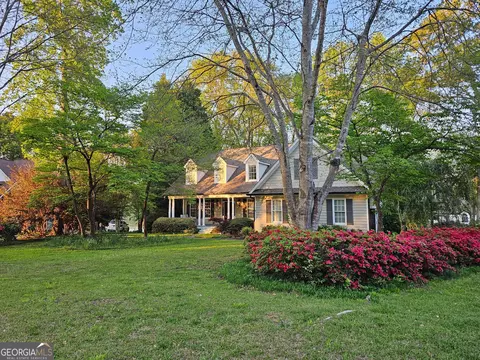 187 Shoreline Cir, Newnan, GA 30263