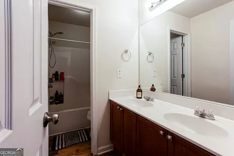Bath - 863 Van Briggle Path, Sugar Hill, GA 30518 photo 5 of 5