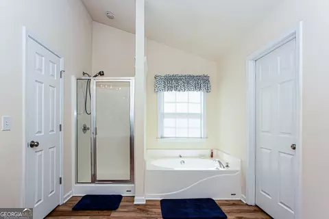 Bath - 863 Van Briggle Path, Sugar Hill, GA 30518 photo 4 of 5