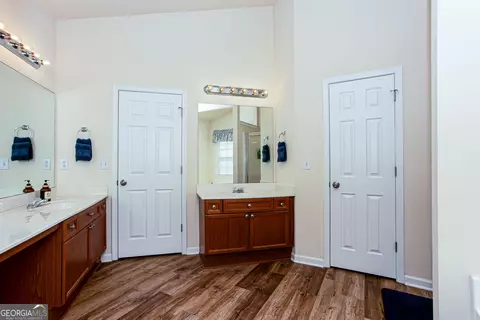 Bath - 863 Van Briggle Path, Sugar Hill, GA 30518 photo 3 of 5