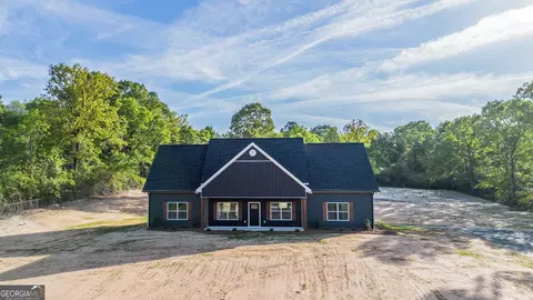 1420 Gunters Mill Rd, Byron, GA 31008