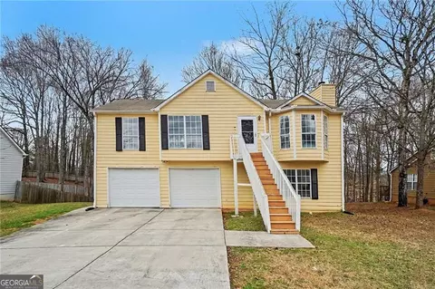 6334 Hillview Ln, Douglasville, GA 30134