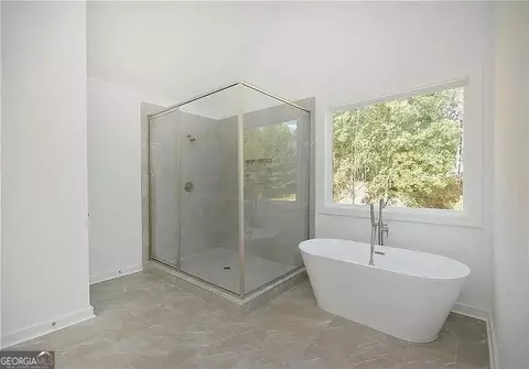 Bath - 4604 Mossey Dr, Stonecrest, GA 30038 photo 1 of 4