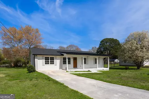 376 Lakewood Dr, Social Circle, GA 30025