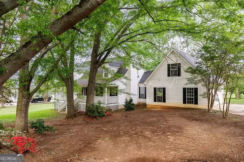 Exterior - 2356 Stone Dr, Comer, GA 30629 photo 4 of 12
