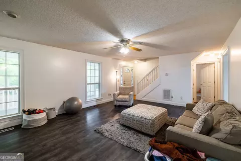 Living - 2356 Stone Dr, Comer, GA 30629 photo 3 of 3