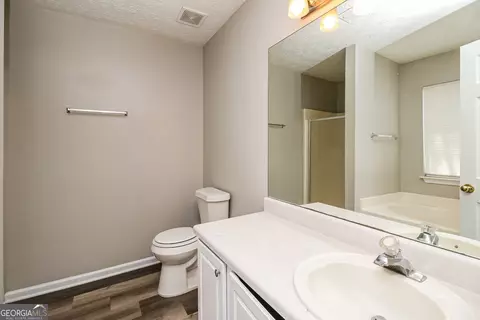 Bath - 460 Mountainview Dr, Covington, GA 30016 photo 1 of 3