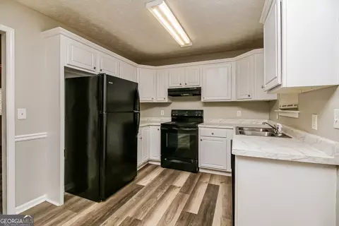Kitchen - 460 Mountainview Dr, Covington, GA 30016 photo 1 of 2