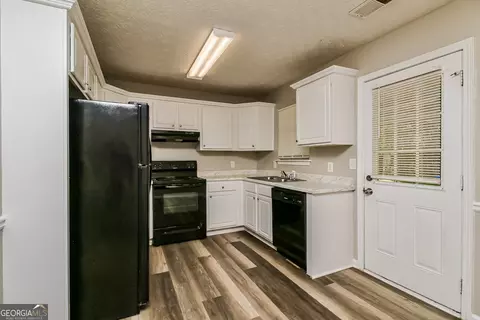 Kitchen - 460 Mountainview Dr, Covington, GA 30016 photo 2 of 2