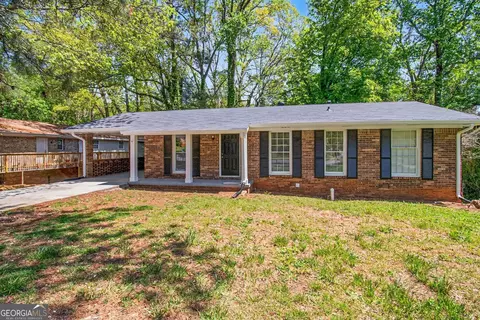 835 Pine Roc Dr, Stone Mountain, GA 30083