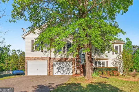 65 Indian Hills Dr, Rydal, GA 30171