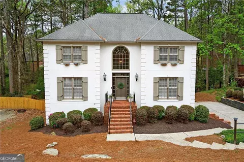 135 Inverness Approach, Roswell, GA 30075