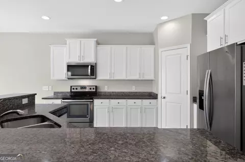 Kitchen - Undisclosed, Savannah, GA 31407 photo 2 of 5
