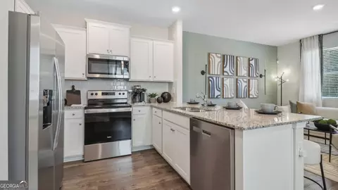 Kitchen - 206 Kenmore Cir, Perry, GA 31069 photo 1 of 1