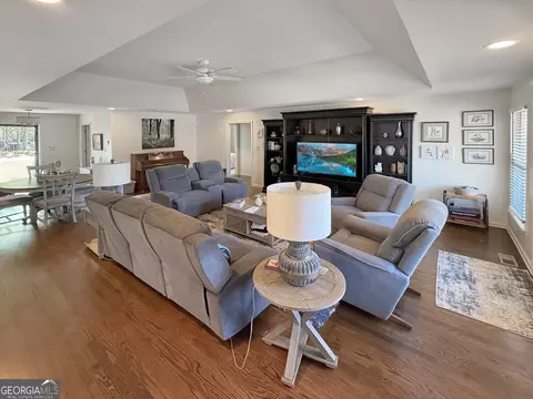 Living - 6356 Highway 191, Comer, GA 30629 photo 1 of 6