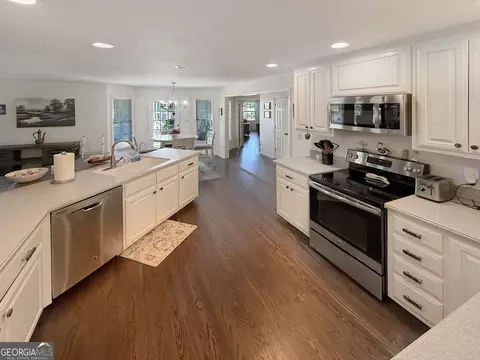 Kitchen - 6356 Highway 191, Comer, GA 30629 photo 6 of 6