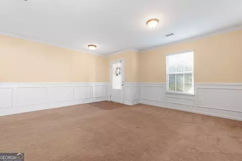 Living - 102 Steeple Ct, Perry, GA 31069 photo 8 of 8