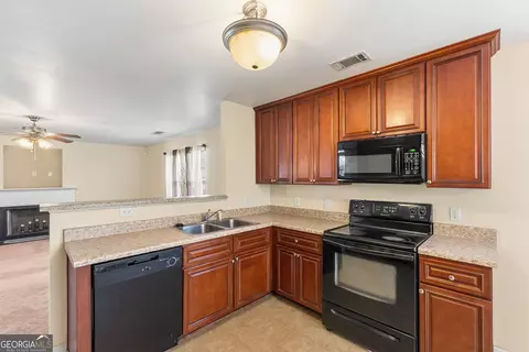 Kitchen - 102 Steeple Ct, Perry, GA 31069 photo 2 of 3