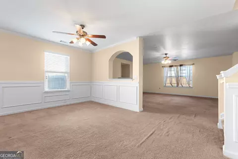 Living - 102 Steeple Ct, Perry, GA 31069 photo 1 of 8