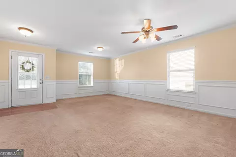 Living - 102 Steeple Ct, Perry, GA 31069 photo 2 of 8